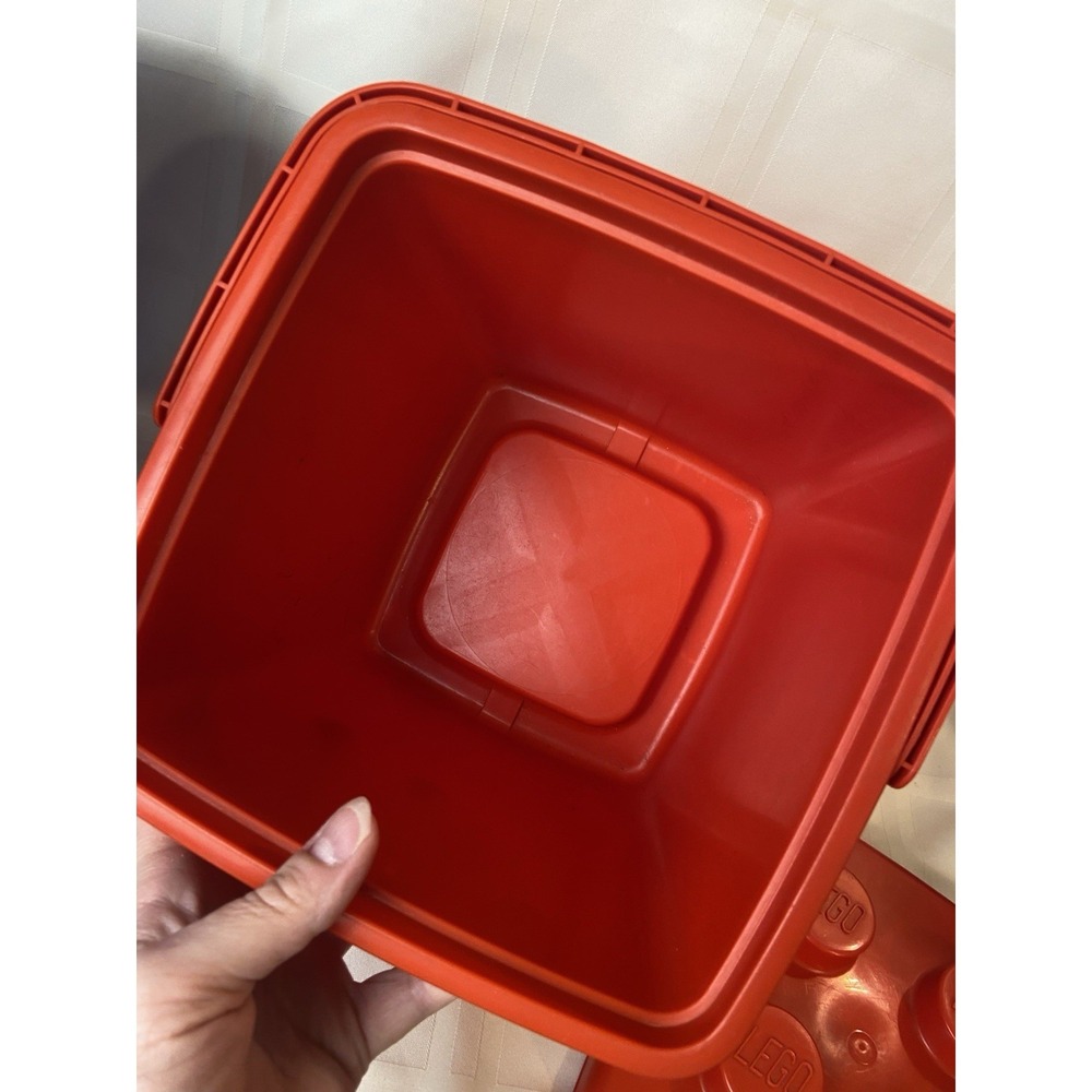 Vintage 1987 LEGO Storage Bucket Red 4 Stud Brick Lid Denmark - Picture 3 of 8